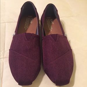 Tom’s women’s slip-on shoes size 8.5